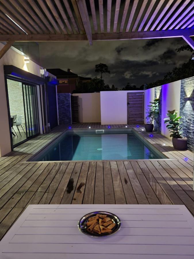 Villa Jasmin Standing Piscine Chauffee 4 Ch 9 Pers Baie-Mahault