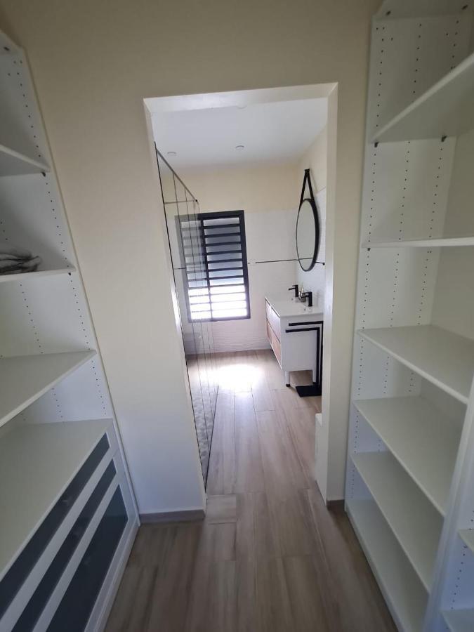 Villa Jasmin Standing Piscine Chauffee 4 Ch 9 Pers Baie-Mahault