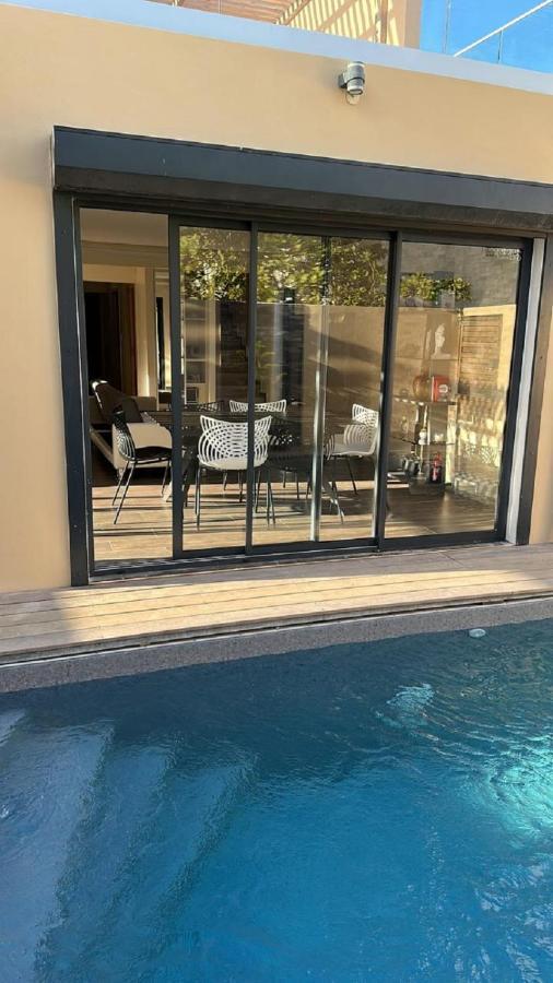 Jasmin Standing Piscine Chauffee 4 Ch 9 Pers