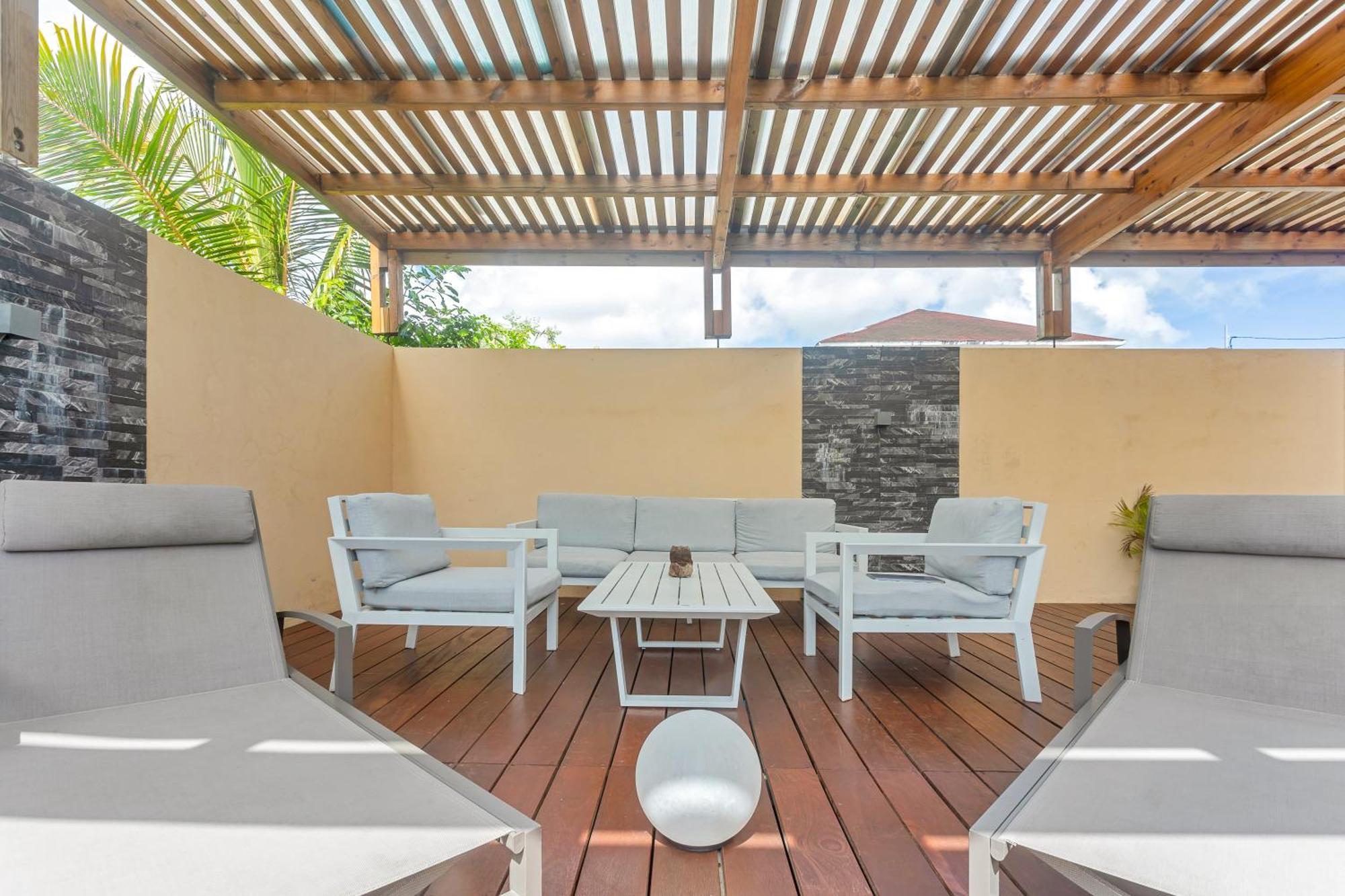 Villa Jasmin Standing Piscine Chauffee 4 Ch 9 Pers Baie-Mahault